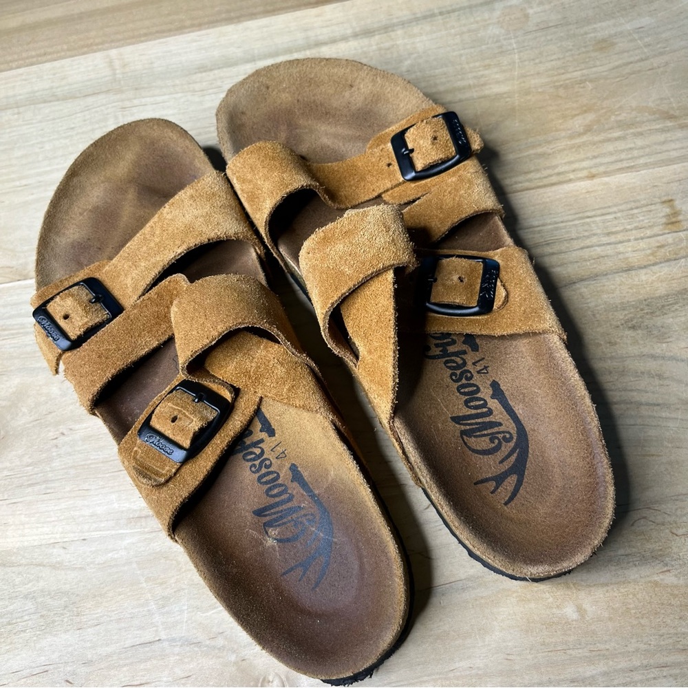 Moosefield suede leather strap sandals unisex Woman’s 10/10.5 and men’s 8/8.5